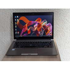 Ноутбук Б/В Toshiba Portege Z30t-C / 13 Full HD (1920x1080) сенсорний / i5-6300U / 8 GB DDR4 / Intel HD Graphics 520 (2gb) / SSD 128 GB
