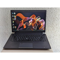 Ноутбук Б/В Toshiba Tecra X40-D / 14 Full HD (1920x1080) сенсорний / i5-7300U / 16 GB DDR4 / Intel HD Graphics 620 (8gb) / SSD 256 GB
