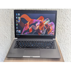 Ноутбук Б/В Toshiba Portege Z30t-C / 13 Full HD (1920x1080) сенсорний / i5-6300U / 8 GB DDR4 / Intel HD Graphics 520 (2gb) / SSD 128 GB