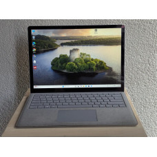 Ноутбук Б/В Microsoft Surface Laptop 2 / 14 Full HD (1920x1080) сенсорний / i5-8350U (4 ядра по 3.6 GHz) / 8 GB DDR4 / Intel UHD Graphics 620 (2gb) / SSD 256 GB