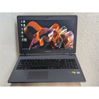 Ноутбук Б/В Medion E15S / 15.6 Full HD (1920x1080) / i5 6200U / 16 GB DDR4 / Intel HD Graphics 520 (2gb) + NVIDIA GeForce 940MX (4gb) / SSD 128 GB + HDD 1Tb