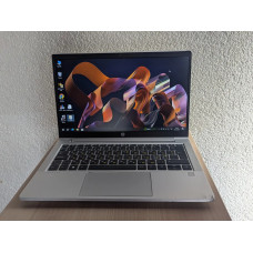 Ноутбук Б/В HP ProBook 430 G8 / 13 Full HD (1920x1080) / i3-1115G4 / 16 GB DDR4 / Intel UHD Graphics (8gb) / SSD 256 GB