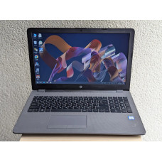 Ноутбук Б/В HP 250 G6 / 15.6 HD (1366х768) / i3-7020U / 8 GB DDR4 / Intel HD Graphics 620 (2gb) / SSD 128 GB