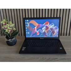 Ноутбук Б/В Clevo W65/W67RB / 15.6 HD (1366x768) / i7-6700HQ (4 ядра по 3.5 GHz) / 16 GB DDR4 / Intel HD Graphics 530 (2gb) + NVIDIA GeForce 940M (2gb) / SSD 128 GB+ HDD 500 GB