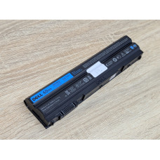 Оригінальна акумуляторна батарея Dell T54FJ