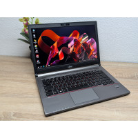 Ноутбук Fujitsu E746: 14 Full Hd Intel Core i5-6200U 8 GB DDR4 250Gb SSD Б/В