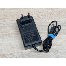 Блок живлення для літій-іонних (Li-ion) акумуляторних батарей 50W 25.2V 2A 5.5 x 2.5 мм Б\В