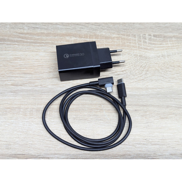 Новий Зарядний пристрій Qualcomm USB 4 адаптер+Type C