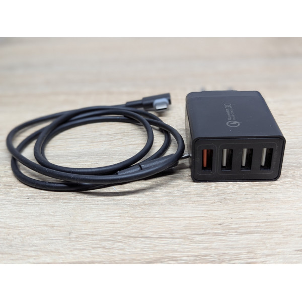 Новий Зарядний пристрій Qualcomm USB 4 адаптер+Type C