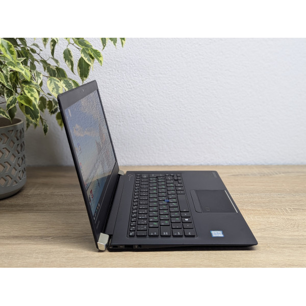 Ноутбук Toshiba Portege X30-D:13 Full HD сенсорний,Intel Core i5-7300U,8 GB DDR4,SSD 128Gb Б/В