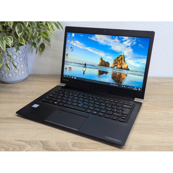 Ноутбук Toshiba Portege X30-D:13 Full HD сенсорний,Intel Core i5-7300U,8 GB DDR4,SSD 128Gb Б/В