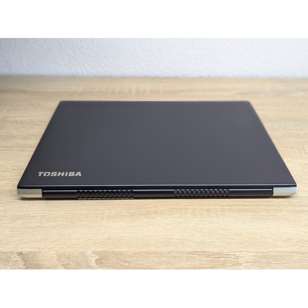 Ноутбук Toshiba Portege X30-D:13 Full HD сенсорний,Intel Core i5-7300U,8 GB DDR4,SSD 128Gb Б/В