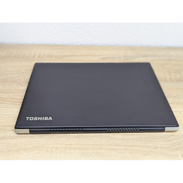 Ноутбук Toshiba Portege X30-D:13 Full HD сенсорний,Intel Core i5-7300U,8 GB DDR4,SSD 128Gb Б/В