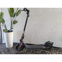 Електросамокат Segway Ninebot KickScooter F2 Plus (модель 051202E) Б/В