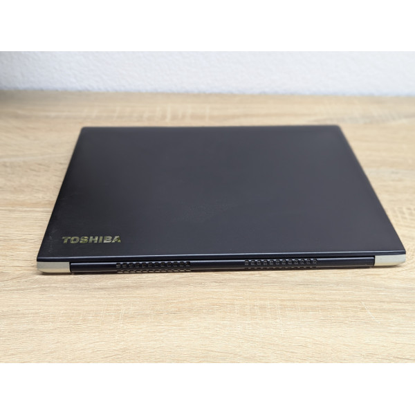 Ноутбук Toshiba Portege X30-D:13 Full HD сенсорний,Intel Core i5-7300U,8 GB DDR4,SSD 128Gb Б/В