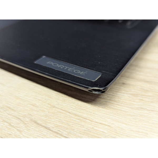 Ноутбук Toshiba Portege X30-D:13 Full HD сенсорний,Intel Core i5-7300U,8 GB DDR4,SSD 128Gb Б/В