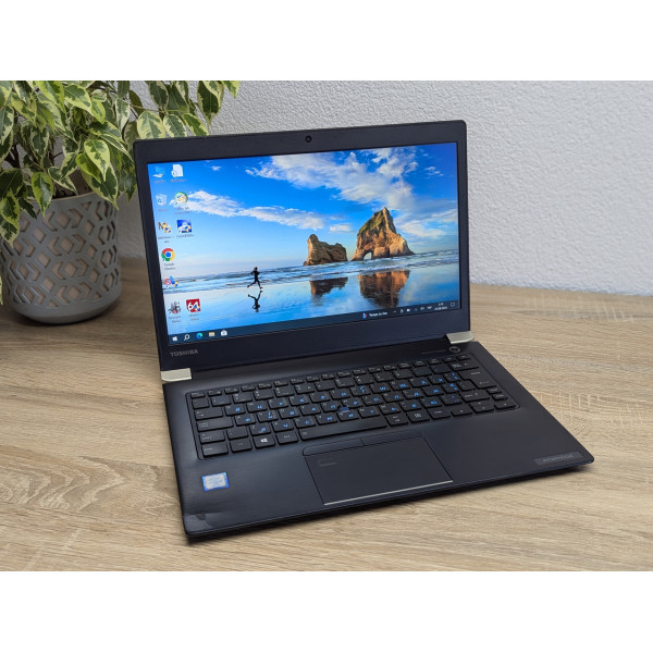 Ноутбук Toshiba Portege X30-D:13 Full HD сенсорний,Intel Core i5-7300U,8 GB DDR4,SSD 128Gb Б/В