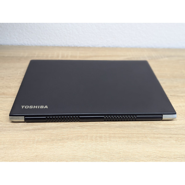 Ноутбук Toshiba Portege X30-D:13 Full HD сенсорний,Intel Core i5-7300U,8 GB DDR4,SSD 128Gb Б/В