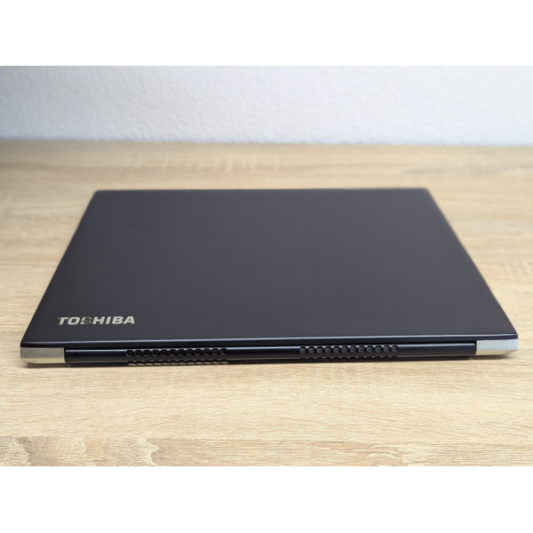 Ноутбук Toshiba Portege X30-D:13 Full HD сенсорний,Intel Core i5-7300U,8 GB DDR4,SSD 128Gb Б/В