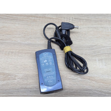 Універсальний блок живлення iGo WallPower 65W, від 15V до 24 V, 6.5 x 4.4 мм Б/В