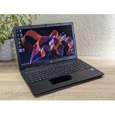 Уцінка!Ноутбук Б/В HP LapTop 15: 15.6 Full HD,Intel Core i3-7020U,8 GB DDR4, Intel HD Graphics,SSD 128Gb