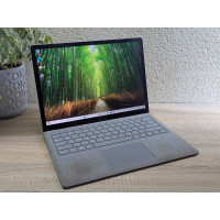 Ноутбук Б/В Microsoft Surface Laptop / 14 Full HD (1920x1080) сенсорний / i5-7300U / 8 GB DDR4 / Intel HD Graphics 620 (2gb) / SSD 256 GB