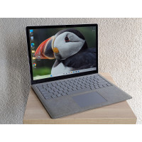 Ноутбук Б/В Microsoft Surface Laptop 2;14 Full HD сенсор,Intel Core i5 7300U,8 GB DDR4,Intel HD,SSD256