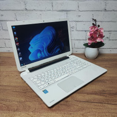 Ноутбук Б/В Toshiba Satellite L50-B-18H: 15.6, Intel Core i5-4200U, 8 GB DDR3, Intel HD Graphics, SSD 128Gb