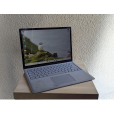 Уцінка!Ноутбук Б/В Microsoft Surface Laptop 2;14 Full HD сенсор,Intel Core i5-8350U,8 GB DDR4,Intel UHD,SSD256