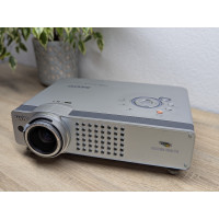 Проєктор Б/У SANYO PLC-XU51